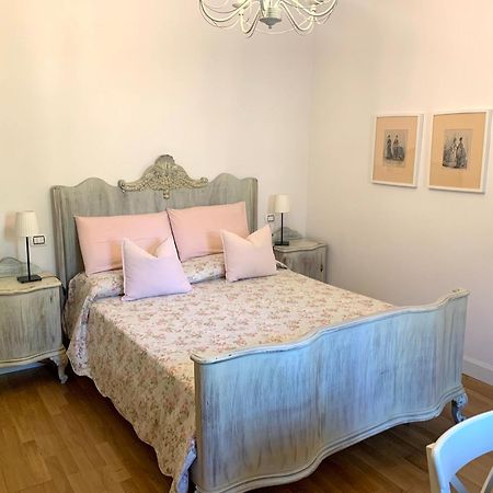 Appartamento Simona Кастильоне дей Пеполи Екстериор снимка